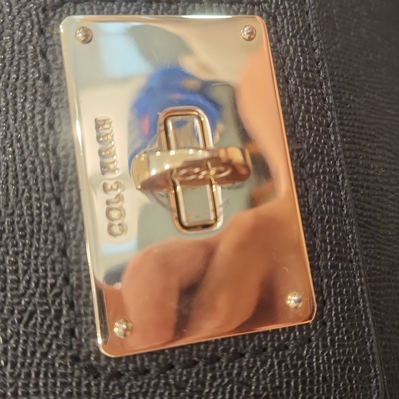 Handbag - Picture 3 of 12